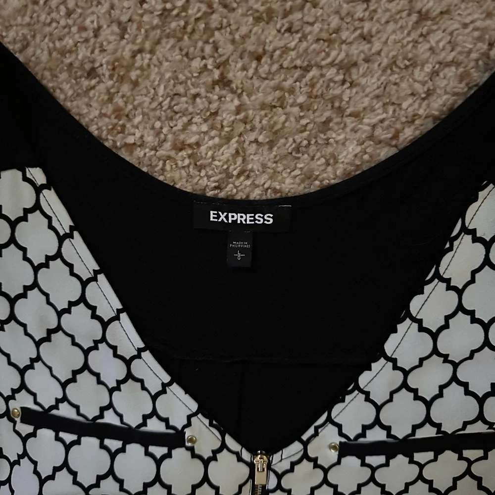 Express Tank Top - Picture 3 of 3